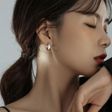 Klassische Silbercreolen