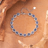 Luxuriöses Silberarmband mit Saphir-Inlays und Zirkonia-Kristallen