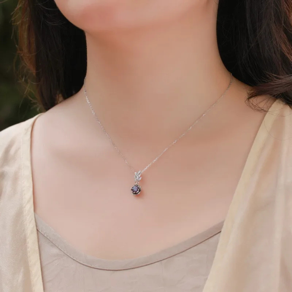 Silberhalskette mit Alexandrit-Inlay