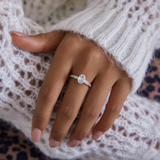 Edelstahlring mit Zirkonia-Kristallen