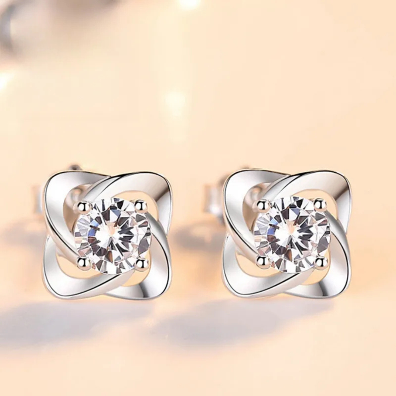 Silberohrstecker mit Moissanit-Inlays