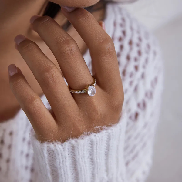 Edelstahlring mit Zirkonia-Kristallen