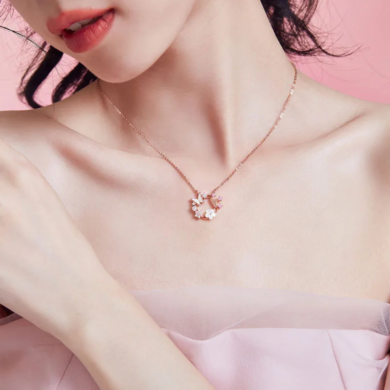 Süße Silberhalskette mit Anhänger und Geschenkbox für Mädchen