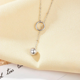 Elegante Silberhalskette mit Anhänger
