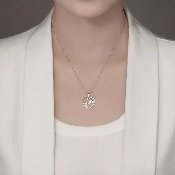 Süße Silberhalskette mit Pferdemotiv und Zirkonia-Kristallen für Mädchen