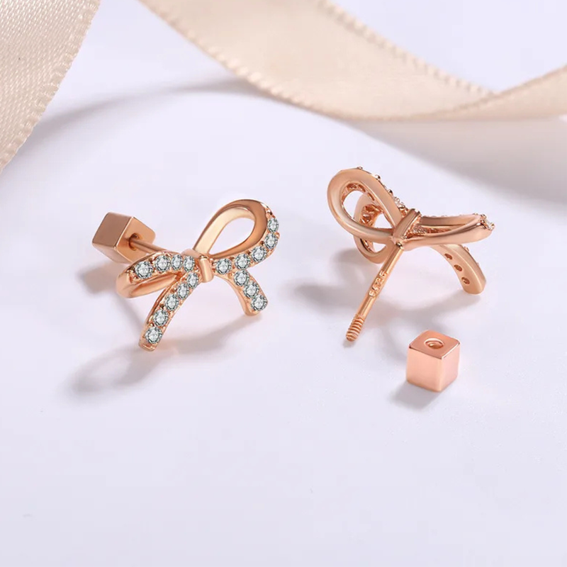 Silberohrstecker mit Moissanit-Inlays