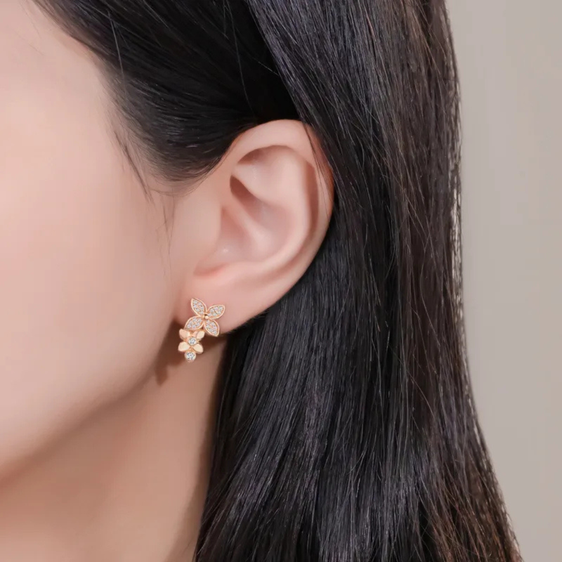 Silberohrringe "Flower" mit Zirkonia-Kristallen