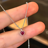 Filigrane Silberhalskette mit Herzanhänger