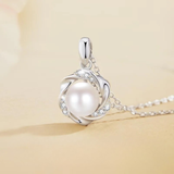 Silberhalskette mit Süßwasserperlenanhänger und Zirkonia-Kristallen