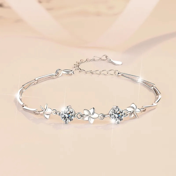 Funkelndes Silberarmband mit Moissanit-Inlays