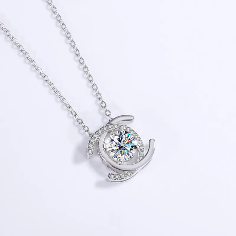 Luxuriöse Silberhalskette mit Moissanit-Inlay und Zirkonia-Kristallen