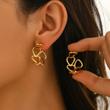 Edelstahlcreolen mit Herz-Details