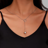 Elegante Silberhalskette mit Anhänger