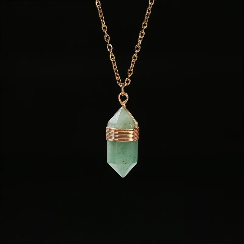 Edelstahlhalskette mit Anhänger aus Naturedelstein